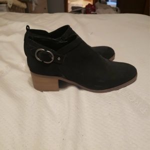 Black Sonoma vitalize booties size 10